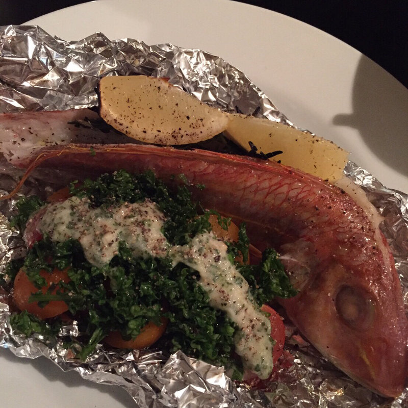 ホウボウの香草焼きとアンチョビソースのポテト添え(リロイズ)