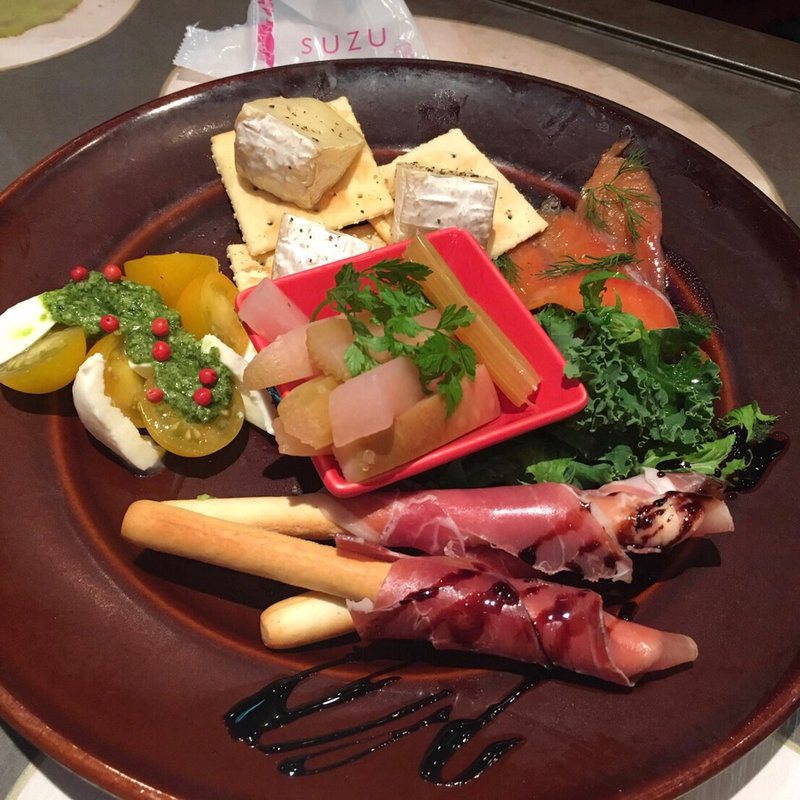 本日の前菜盛り合わせ(SUZU CAFE‐jingumae－ | スズカフェ 神宮前店)