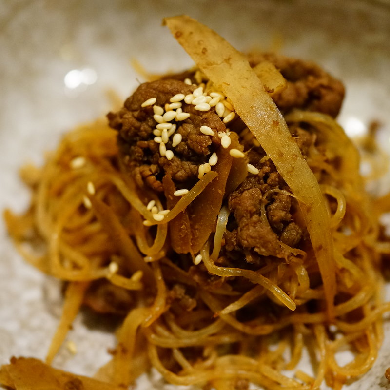 牛肉と白滝の炒め(牧の家)