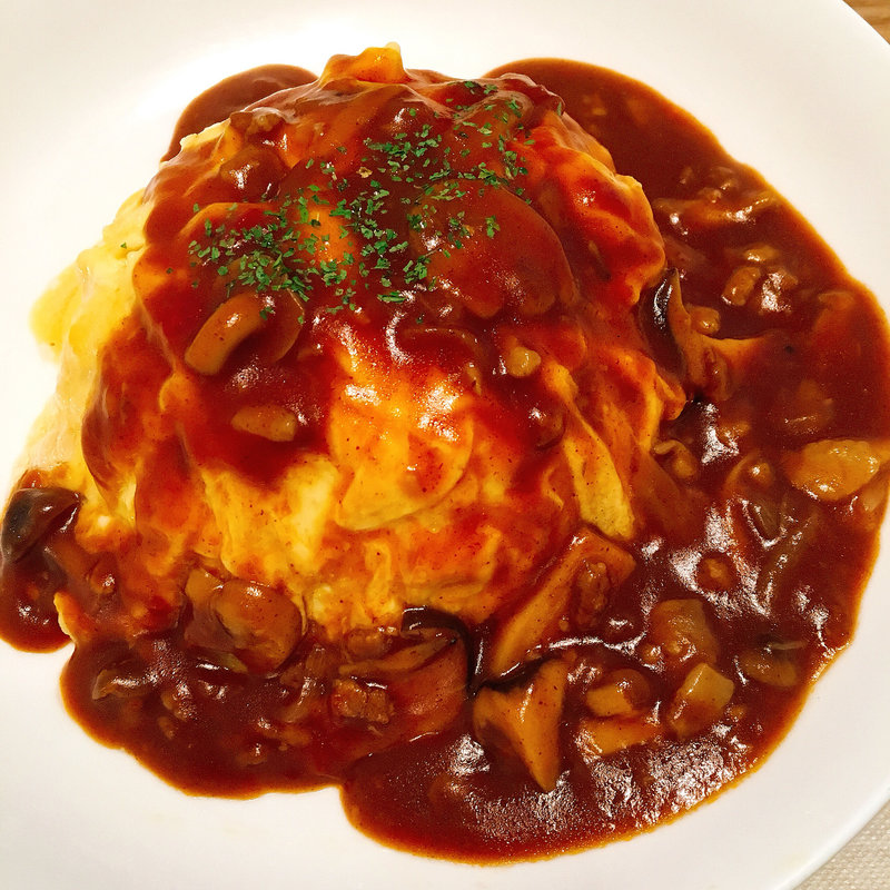 ぴよたまオムハヤシ(びぃぼ )