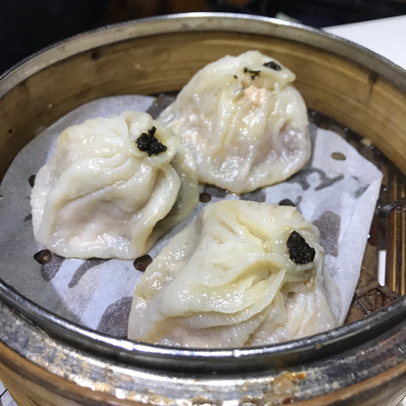 黒松露小籠包(點點心點心專門店)