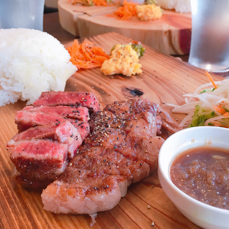 むなかた牛ステーキ サーロイン(ど鉄板アトリエ テッパン｡)