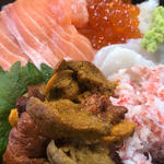 極上北海丼(タカマル鮮魚店 本館)