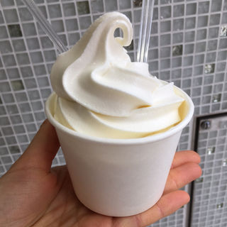 吉本牛乳ソフトクリーム(まるごと高知 とさ市 )