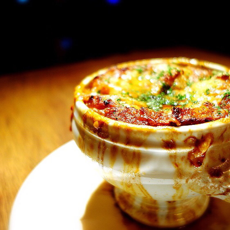 オニオングラタンスープ(TABLE O TROIS)