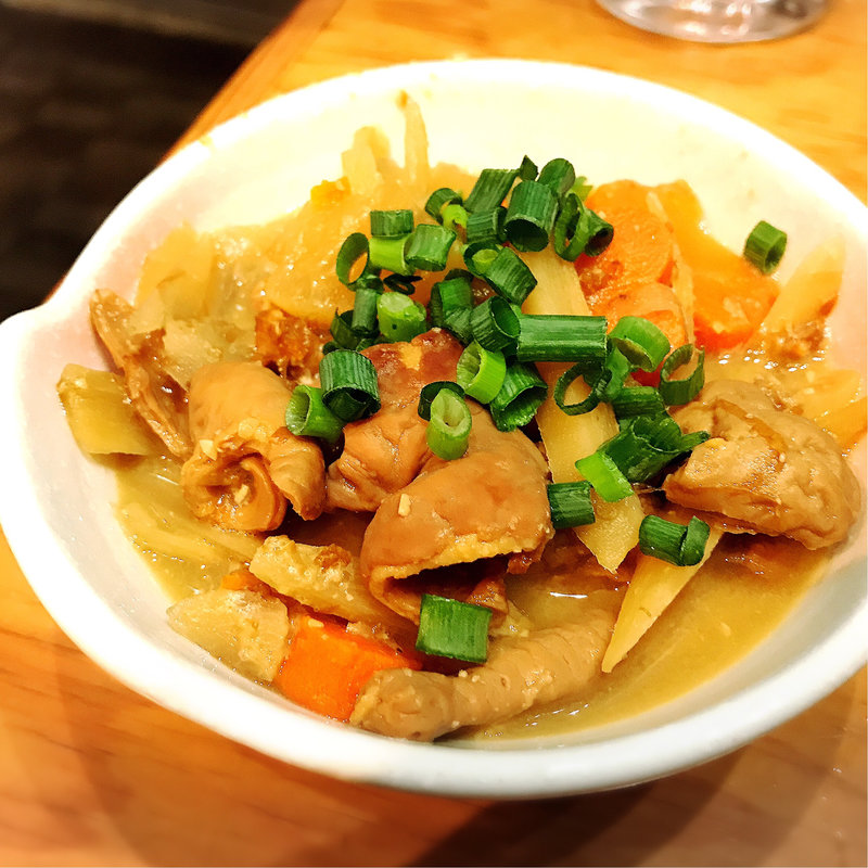 自慢の自家製もつ煮込み(溝の口 居酒屋 寿や)