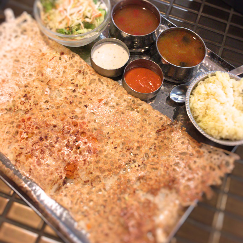 Fランチ オニオンラワマサラドーナ(本格インド料理AHILYA アヒリヤ 青山店)