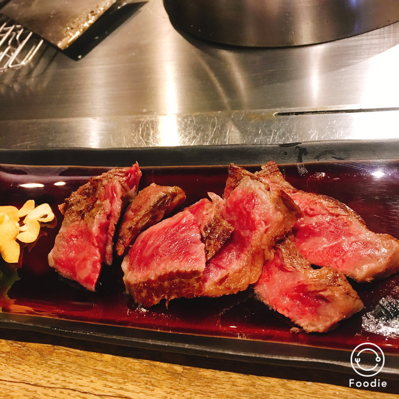 サーロインステーキ(鉄板酒菜ぶりお)