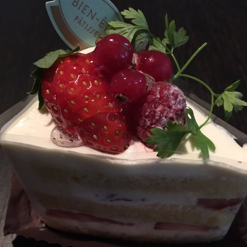 ショートケーキ(パティスリー ビヤンネートル｜BIEN-ETRE PATISSERIE)