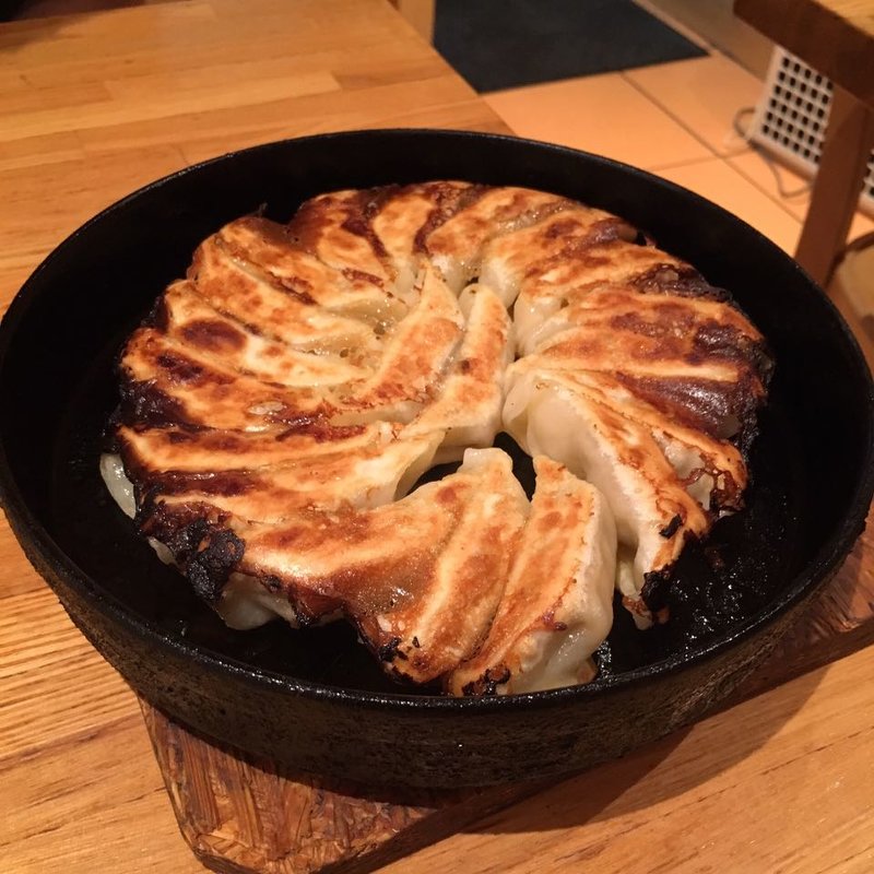 鉄鍋餃子(御天 井草本店)