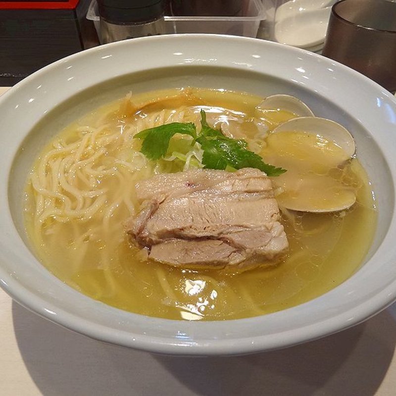 貝だし鶏そば(ホルモン串焼 まるたみ （まるたみ）)