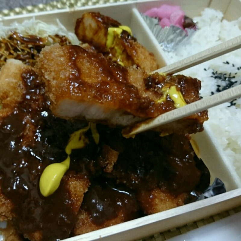 わらじとんかつ弁当(矢場とん 名古屋駅名鉄店 )