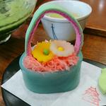 上生菓子抹茶セット(花籠)(喫茶きはる )