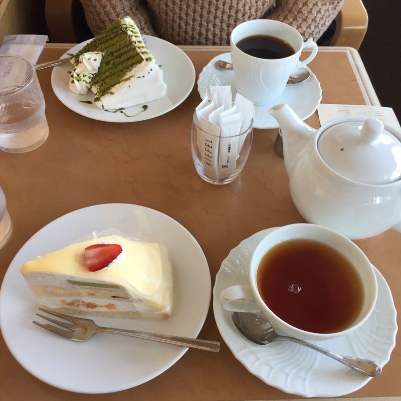ケーキセット 抹茶シフォン、ミルクレープ(KIEFEL cafe dining 32番街店)