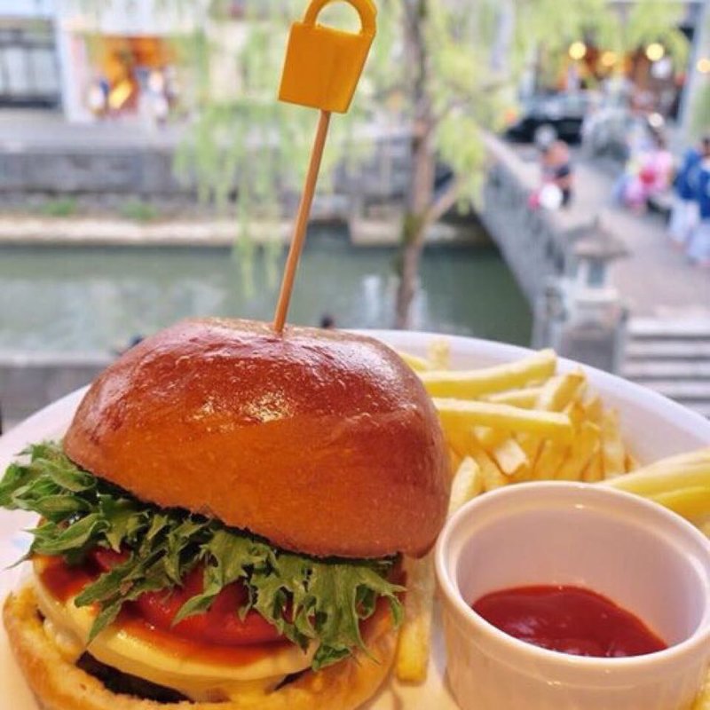 但馬牛のハンバーガー(CREEZAN)