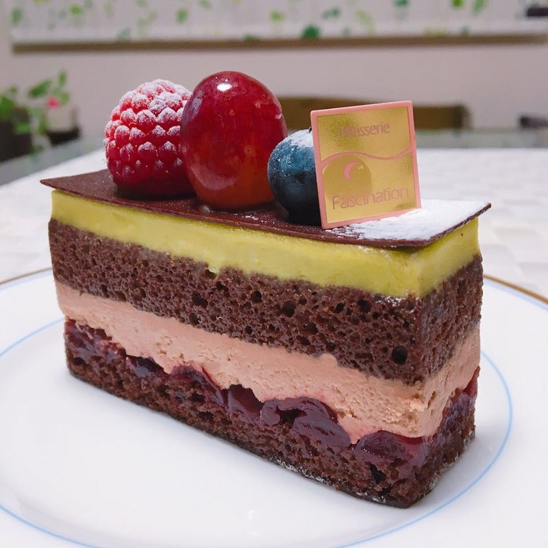 グリヨットピスタチオ(パティスリー　ファシナシヨン 松井山手駅前店)