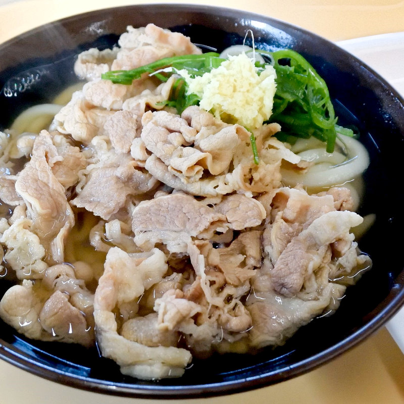 肉うどん(名もないうどん屋)