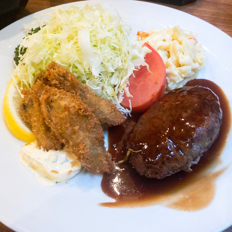 カキフライ ハンバーグランチ(洋食 大吉)