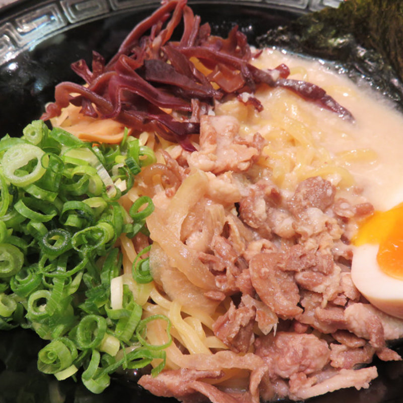 龍の羽油そば(油そば　まぜ飯　龍の羽 サンセルコ店)