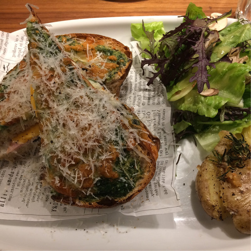 ほうれん草とベーコンのクロックムッシュプレート(PANINO VINO)