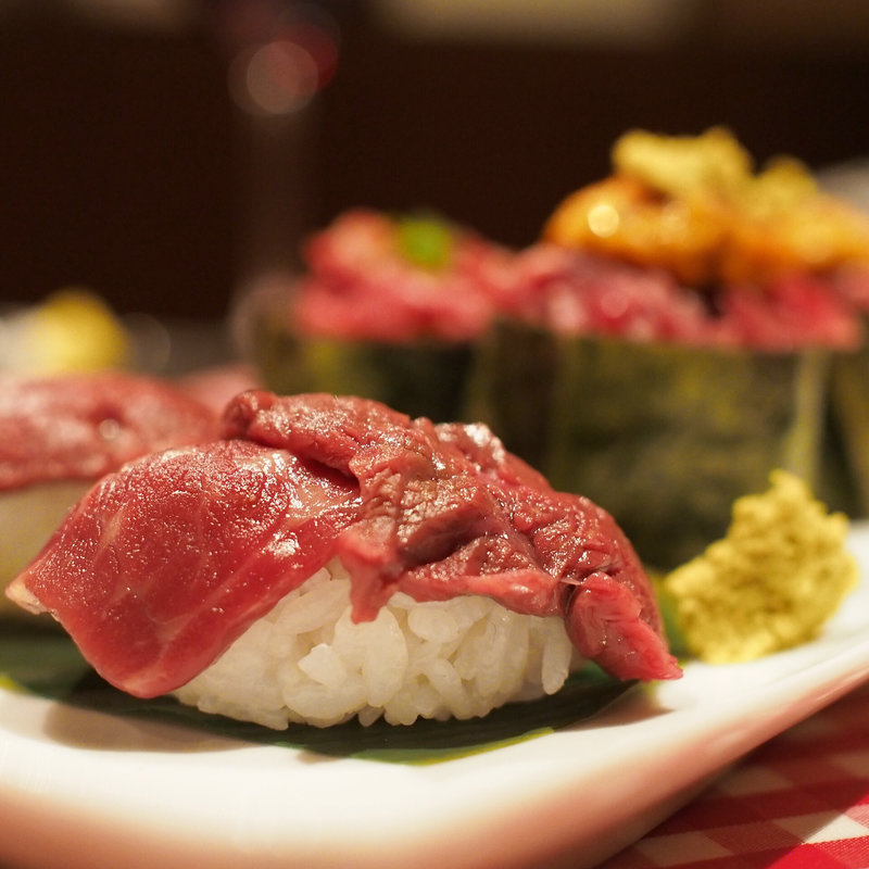 肉寿司(馬肉)(肉炉端 BLOCK)