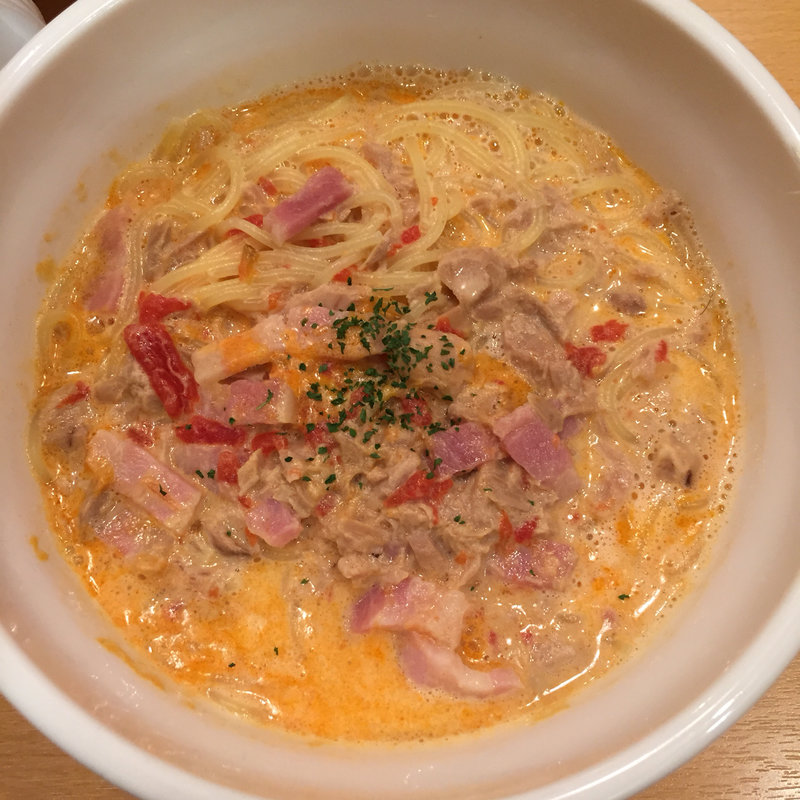 ツナとベーコンのトマトクリームスープ(ポポラーマ)