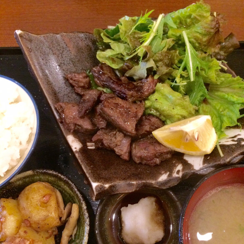 牛ハラミ定食 日本酒バル 蔵よし 虎ノ門店 の口コミ一覧 おいしい一皿が集まるグルメコミュニティサービス Sarah