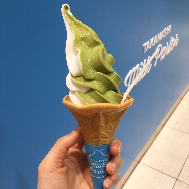 低温殺菌牛乳&宇治抹茶ソフトクリーム(タカナシ ミルクパーラー)