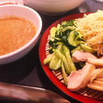 棒棒鶏冷麺(らーめんたくみ)