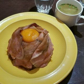 ローストビーフ丼(バルマルシェコダマミートデリカッセン東武百貨店)