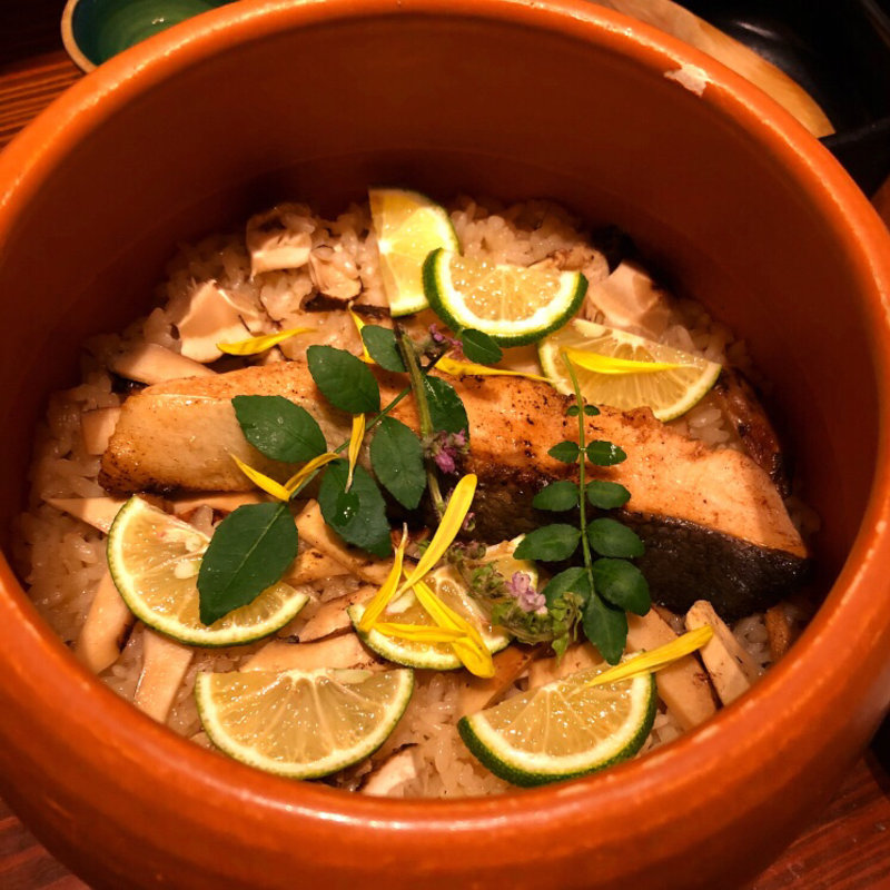 土鍋ピラフ(おばんざいと純洋食 アイサニ)