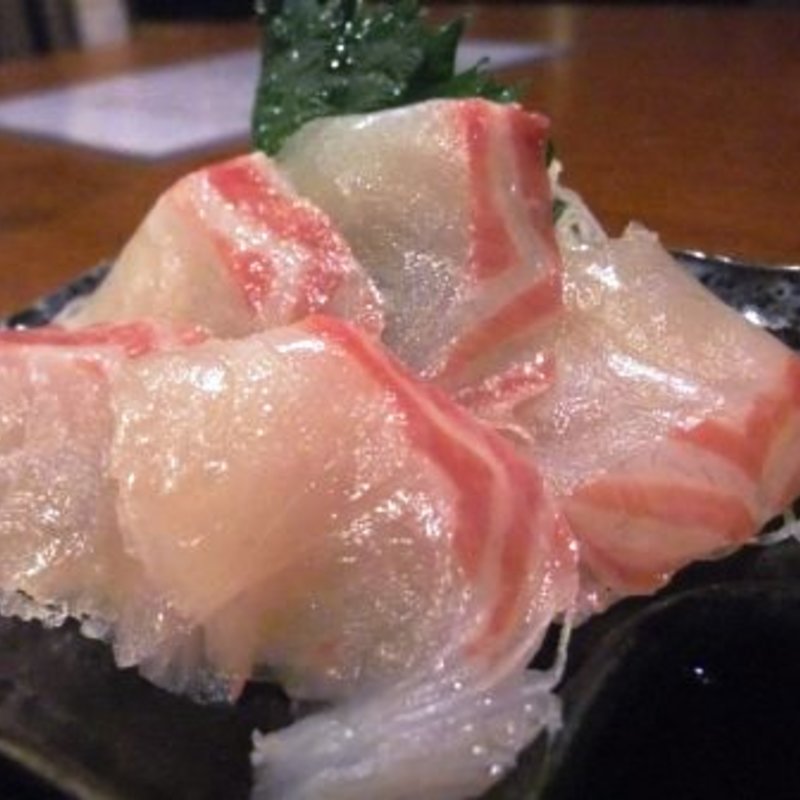 鯛刺身(立呑み 得一 布施店)