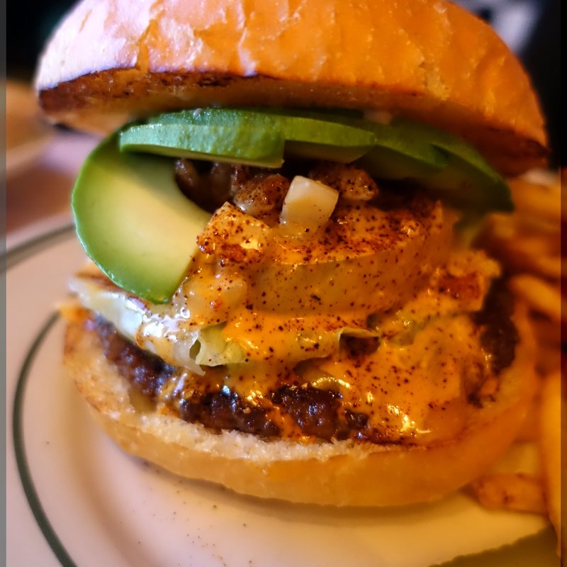 オレンジソースアボカドチーズバーガー(バシバーガーチャンス 池袋店)