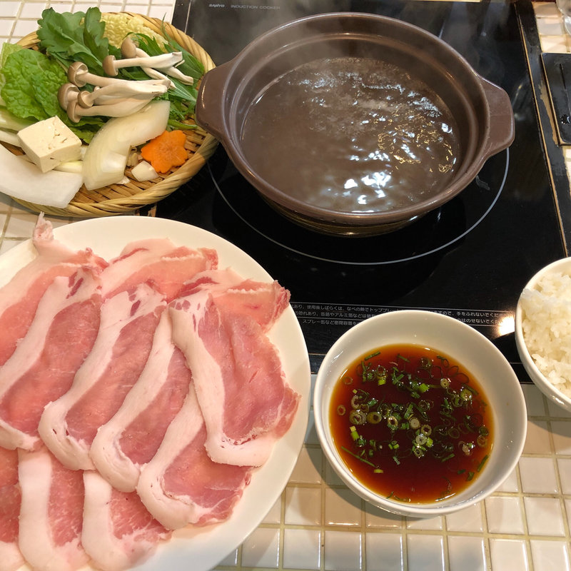 豚しゃぶしゃぶ定食・肉多め(しゃぶしゃぶ岩津屋)