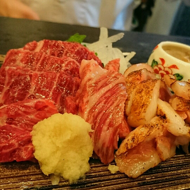 馬刺し盛りあわせ(新和食 きくい )