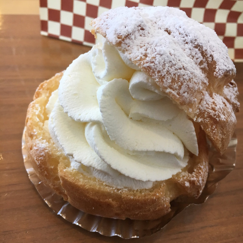 生シュークリーム(白老たまごの里 マザーズ たまご館 （Mother’s シラオイタマゴノサト マザーズ タマゴカン）)