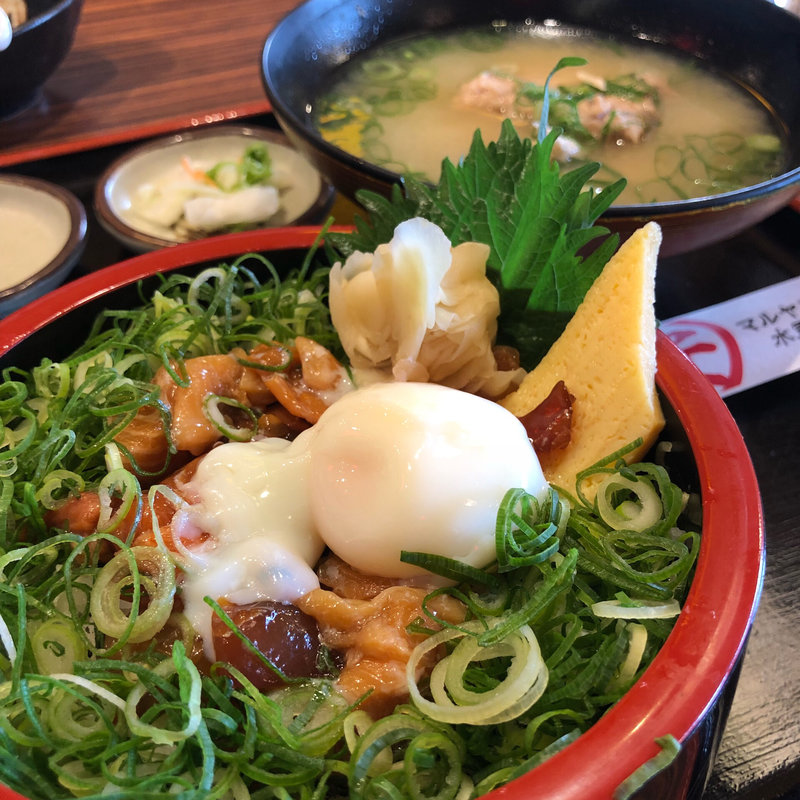 おまかせ漁師丼(マルヤス水軍 泉佐野店)