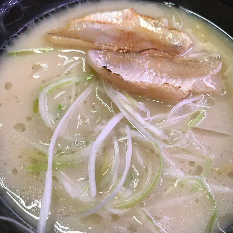 濃厚のどぐろ白湯ラーメン(スシロー 山科店 （【旧店名】あきんど）)