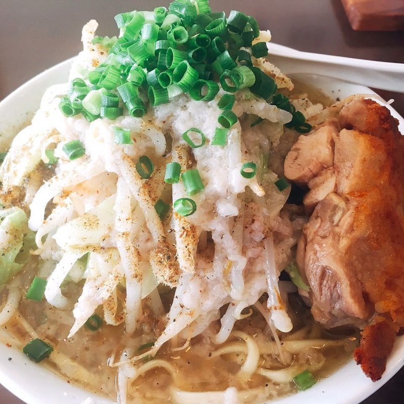 とり朗中(自家製麺 鶏八朗 )