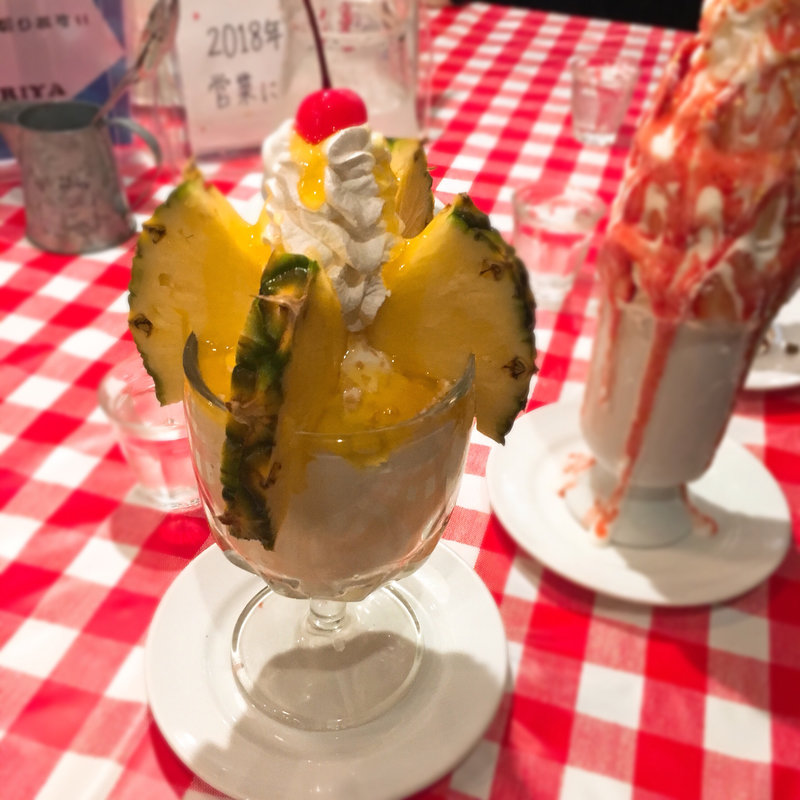 パインヨーグルトムース(パフェ専門店 スイーツカフェ KANARIYA 鶴橋本店)