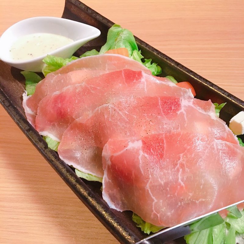 生ハムシーザーサラダ(串カツ とんかつ jiro)