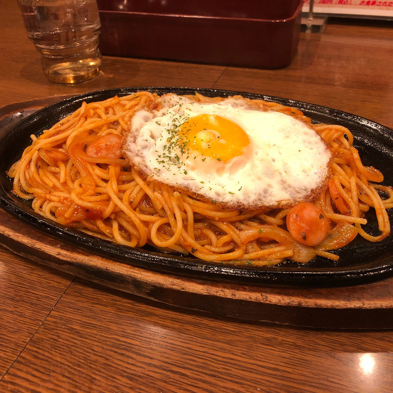 鉄板ナポリタン(ハローコーヒーガーデンズ千早店)