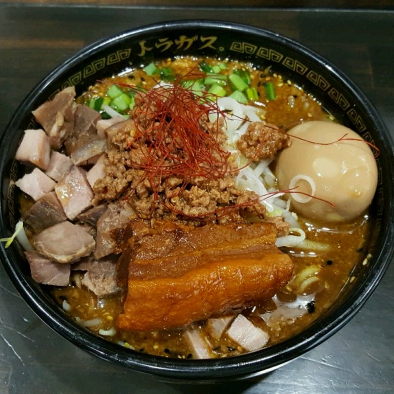 カレーみそらーめん(トラガス （トラガス。）)