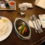 日本有数の歓楽街であるすすきのでおいしいカレーを味わう！カレー8選