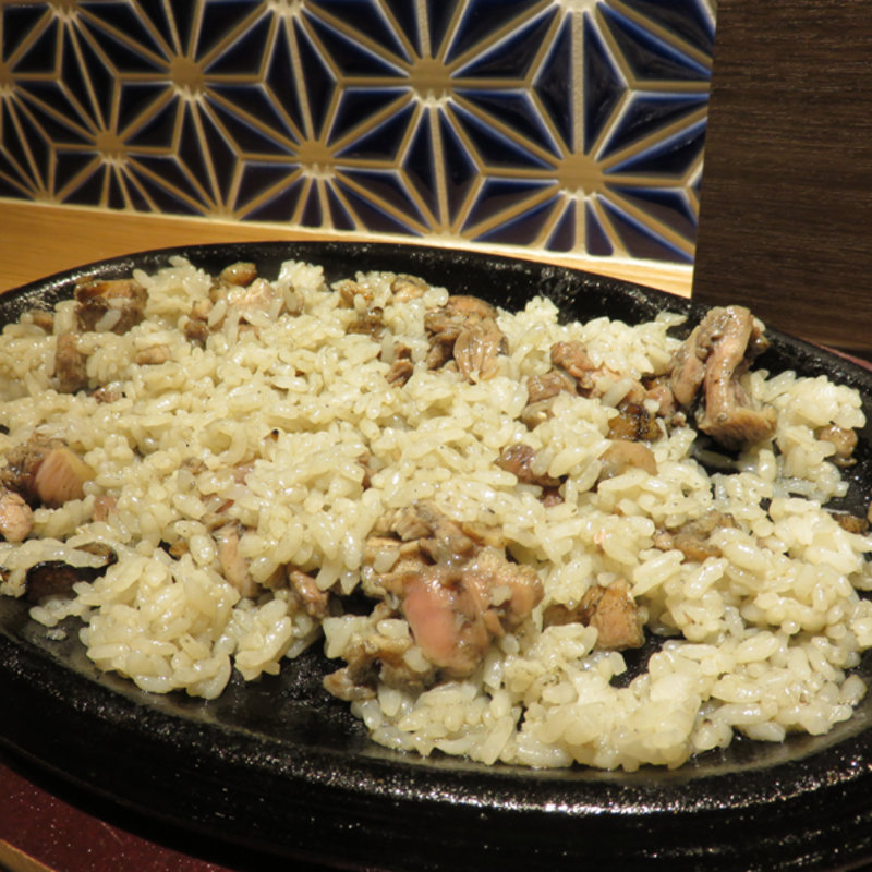 ガーリックライス(もも焼きト酒おがた)
