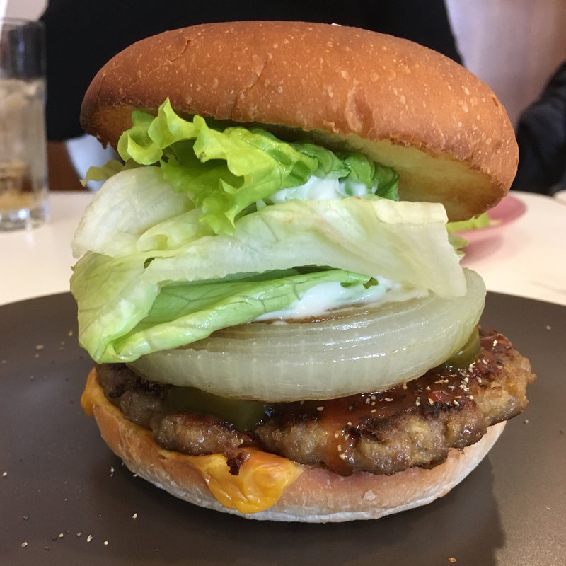 オニオンハラペーニョバーガー(Hamburger SUKEYA)