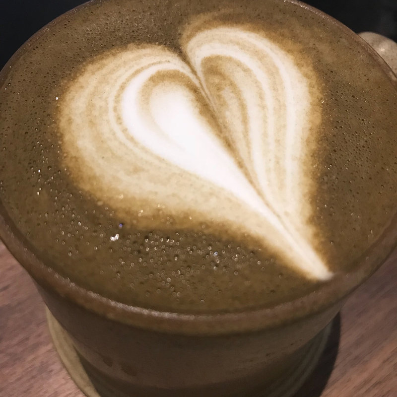 ほうじ茶ラテ(マック・コーヒー・ロースターズ うつぼ公園店)