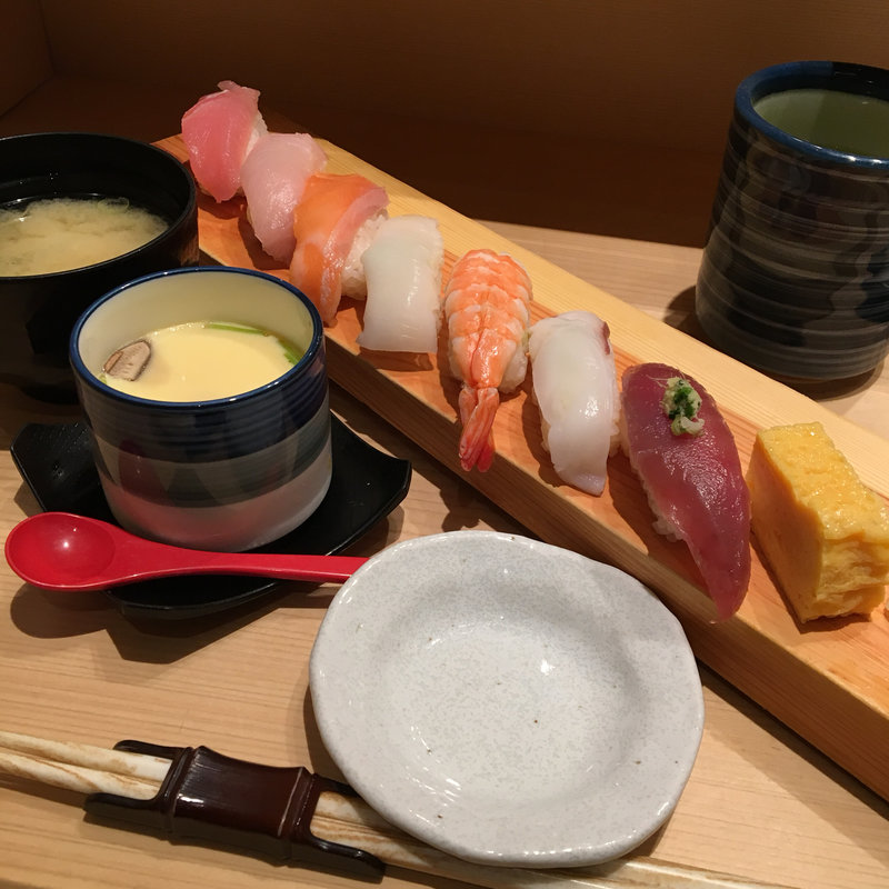 築地握り  8貫(寿司 魚がし日本一 大手町グランキューブ店)