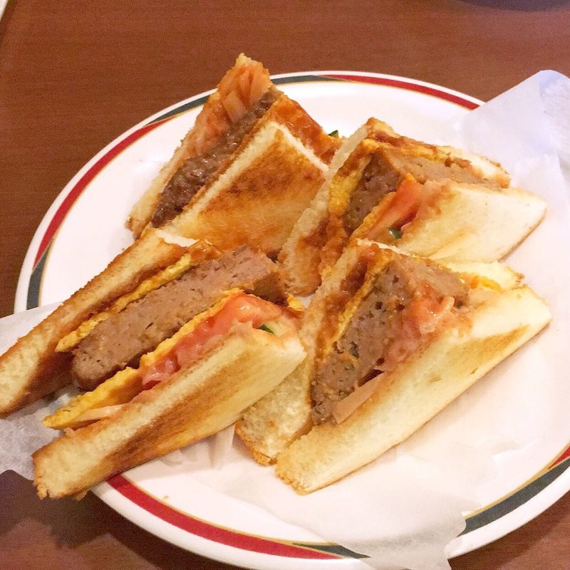 エッグバーガー(軽食の店　ルビー （けいしょくのみせ・るびー）)
