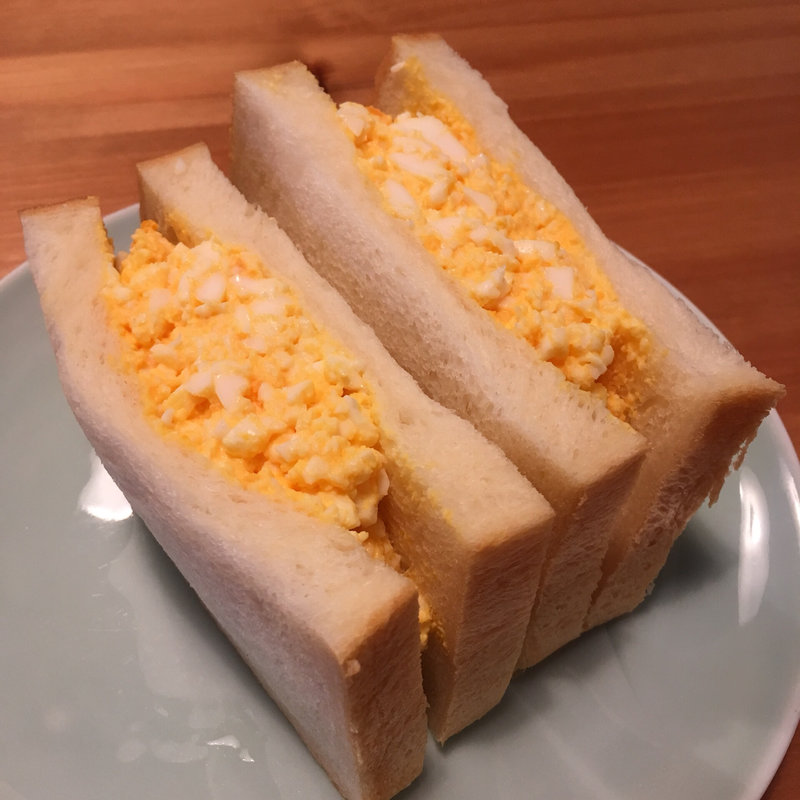 タマゴどっさりサンド(みかく堂)